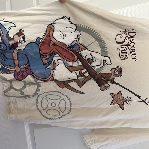 DISNEY PARIS Donald Duck‎ tshirt in XXL - Picture 2 of 5